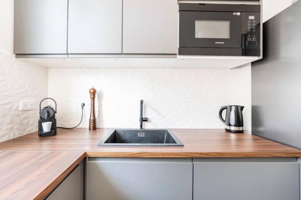 The Square, Paris-Asnieres, Private Apartment With Bedroom And Living Room Exteriér fotografie