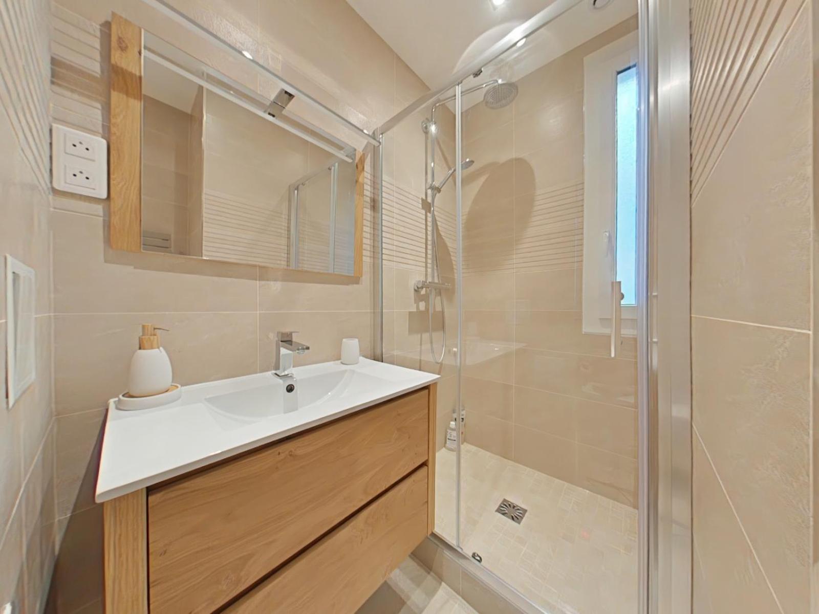 The Square, Paris-Asnieres, Private Apartment With Bedroom And Living Room Exteriér fotografie
